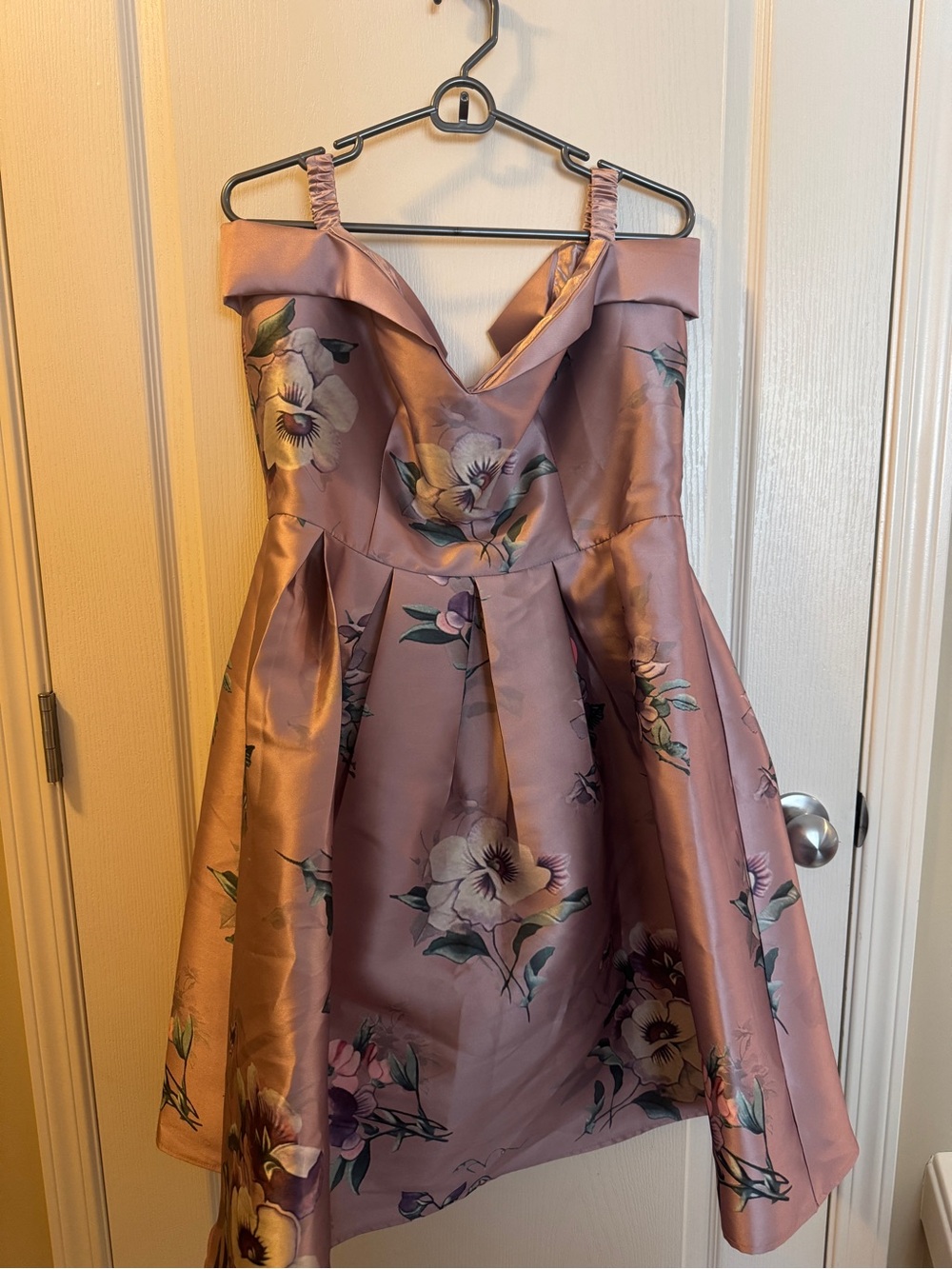 Chi Chi London Blush Pink/Purple Floral Off-Shoulder Dress